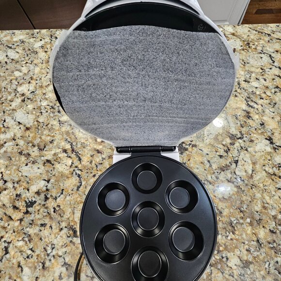 The Original Cupcake Maker by Smart Planet Mini Cupcake Maker In Original Box - Picture 8 of 10